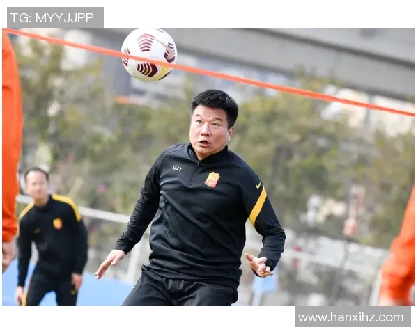 深度对话：周伟如何在足球人生中追逐梦想与挑战