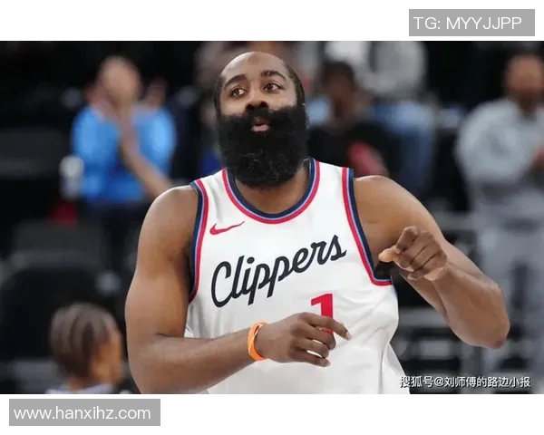 哈登对决老鹰狂砍45分带领球队逆转胜利展现超级巨星风范