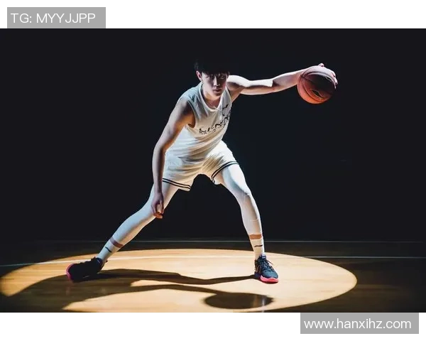 曾凡博:从青涩新星到篮球赛场的耀眼之光,未来可期的成长之路 曾凡博:从青涩新星到篮球赛场的耀眼之光,未来可期的成长之路