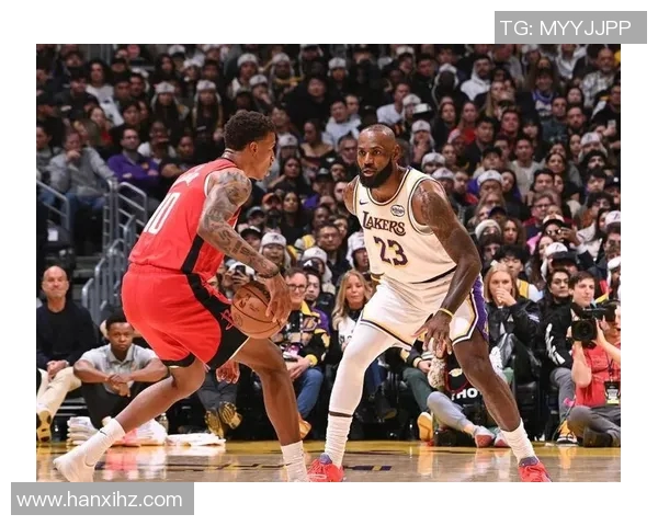 湖人热火激战颁奖盛典回顾球星荣耀与团队精神的完美结合 湖人热火激战颁奖盛典回顾球星荣耀与团队精神的完美结合