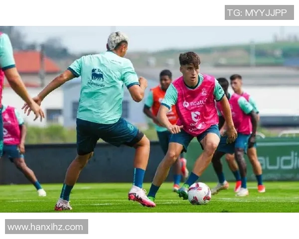 西班牙U18青年队对决意大利U18球队精彩赛事回顾与分析