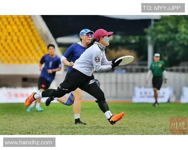 飞盘竞技的魅力与智慧：深入解析北京飞盘队的战术布局与训练秘诀