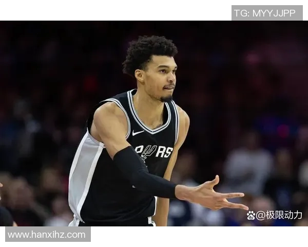 马刺与火箭激战正酣12月23日NBA精彩对决引发球迷热议